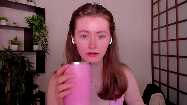 KateCuddle online show from July 3, 2:40 am