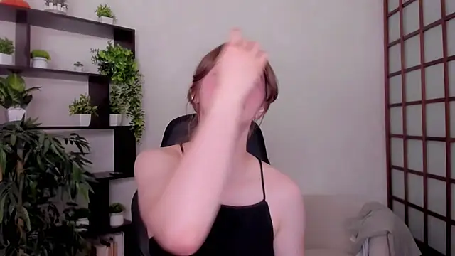 KateCuddle online show from July 10, 2:05 am