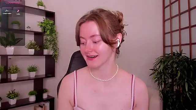KateCuddle online show from July 15, 2:17 am
