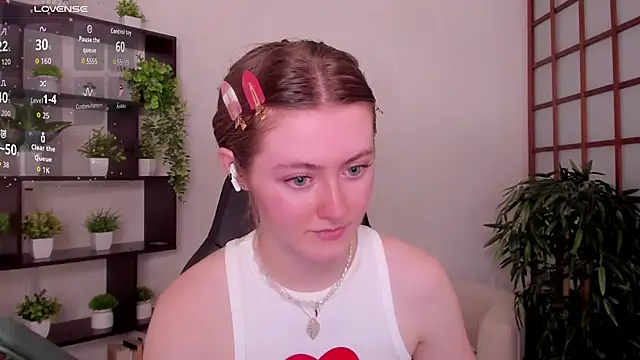 KateCuddle online show from July 16, 2:39 am
