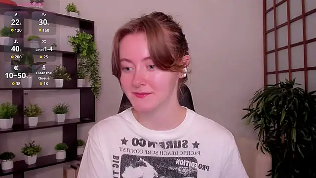 KateCuddle online show from July 20, 2:48 am