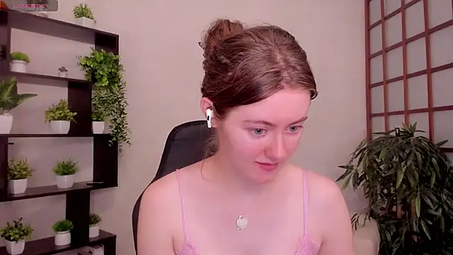 KateCuddle online show from July 30, 2:21 am