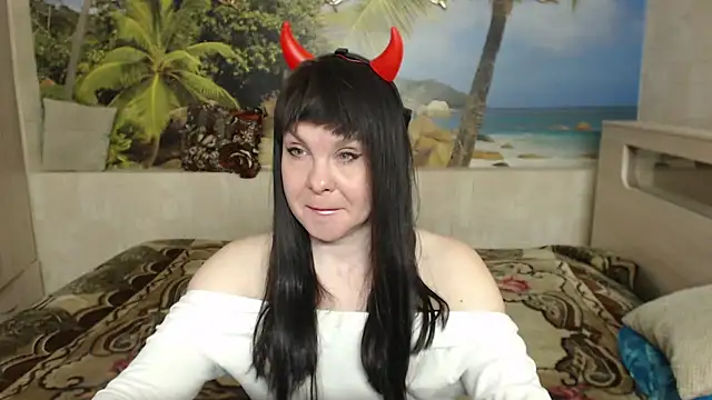 Snapshot of Aphelandra chatting on March 3, 9:48 am Aphelandra online show from March 3, 9:48 am