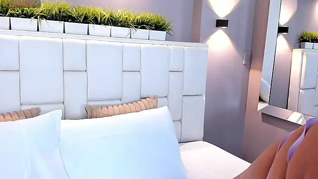 Snapshot of ValeriaGarcia chatting on February 27, 1:28 pm ValeriaGarcia online show from February 27, 1:28 pm