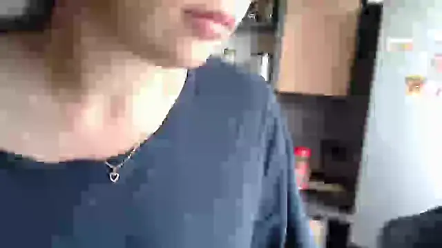Snapshot of delightful_sofi chatting on June 4, 12:11 pm delightful sofi online show from June 4, 12:11 pm