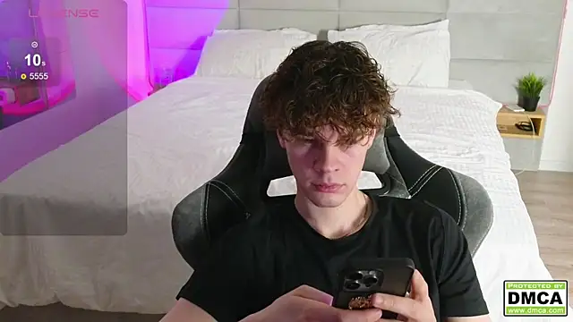 cute thomas online show from March 11, 7:58 pm