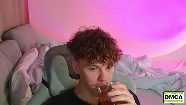 cute thomas online show from September 25, 6:44 pm