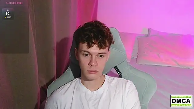 cute thomas online show from December 22, 3:53 pm