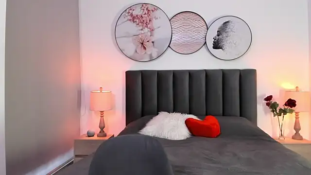 Snapshot of SaharaGarcia__ chatting on January 24, 9:15 pm SaharaGarcia online show from January 24, 9:15 pm