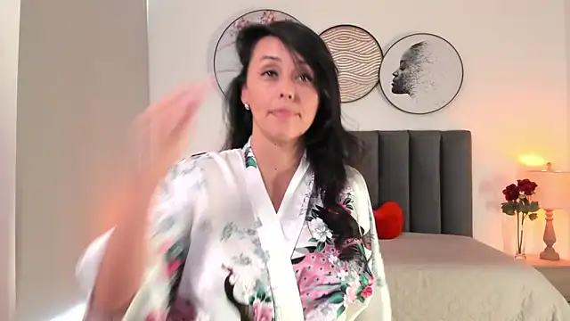 Snapshot of SaharaGarcia__ chatting on February 3, 6:17 pm SaharaGarcia online show from February 3, 6:17 pm
