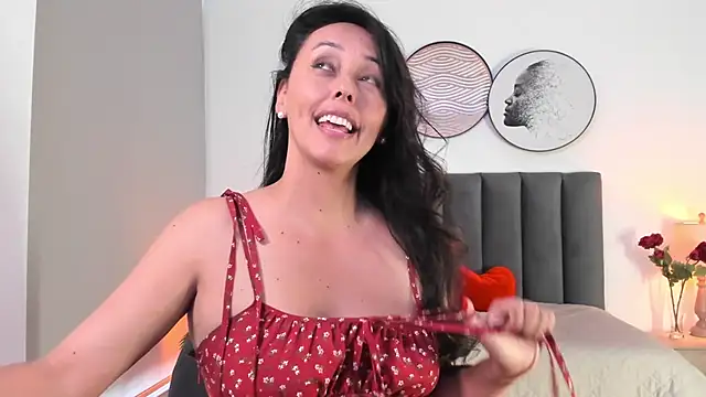Snapshot of SaharaGarcia__ chatting on February 20, 8:14 pm SaharaGarcia online show from February 20, 8:14 pm