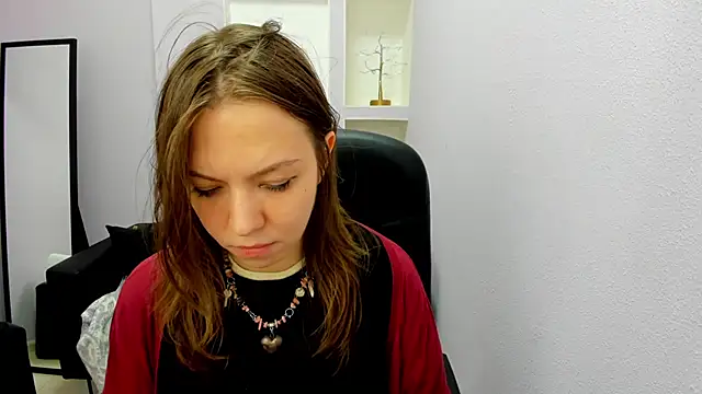 Persephoni online show from April 12, 5:07 pm