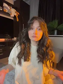 itssophiie online show from April 10, 6:23 pm