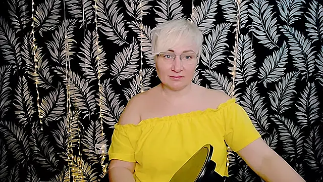Snapshot of Olivia_playful chatting on March 8, 12:20 pm Olivia playful online show from March 8, 12:20 pm