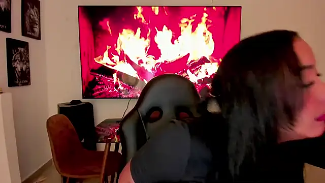 brunetenikole02 online show from October 18, 2:03 am