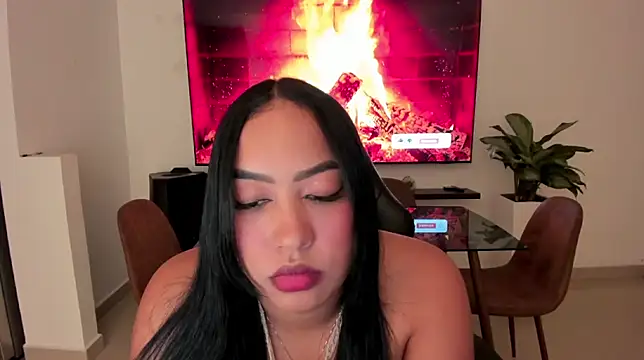 brunetenikole02 online show from February 18, 2:18 am