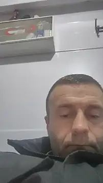 muscularsexy online show from April 18, 12:03 am