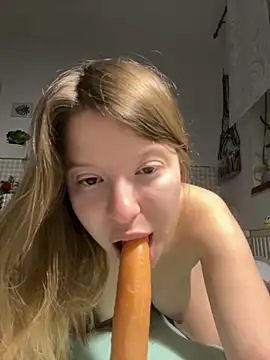 kimczii online show from May 25, 6:19 am