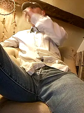 eddouxxx78 online show from May 17, 4:43 am