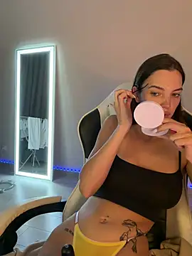 julia fly online show from May 22, 9:26 am