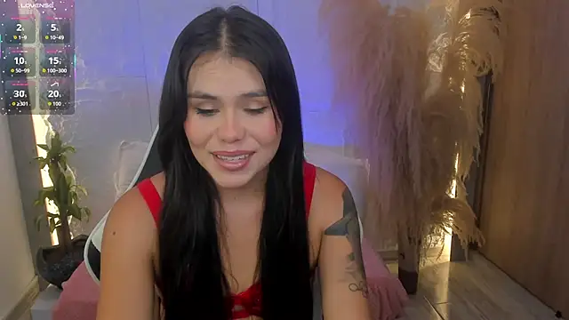 dominique25  online show from July 18, 8:56 pm
