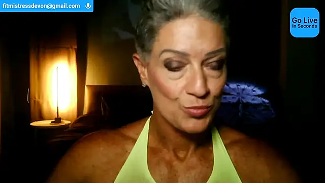 Snapshot of Devon2020 chatting on June 3, 12:30 pm Devon2020 online show from June 3, 12:30 pm
