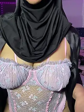 Snapshot of Jameela chatting on July 6, 11:29 pm Jameela online show from July 6, 11:29 pm
