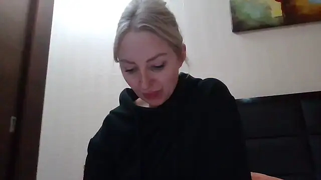 Snapshot of Allys chatting on January 24, 3:45 pm Allys online show from January 24, 3:45 pm