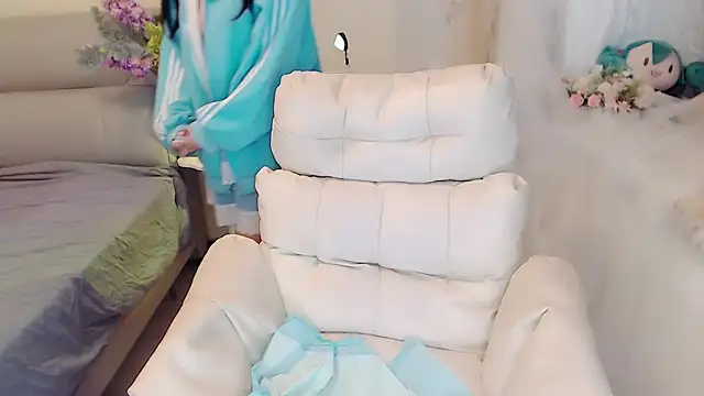 Snapshot of yoyoyo_99 chatting on February 25, 3:38 am yoyoyo 99 online show from February 25, 3:38 am