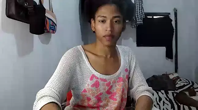 Snapshot of angelamarie1 chatting on December 22, 8:14 pm angelamarie1 online show from December 22, 8:14 pm