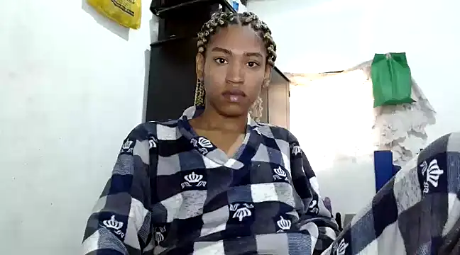 Snapshot of angelamarie1 chatting on January 4, 3:49 pm angelamarie1 online show from January 4, 3:49 pm