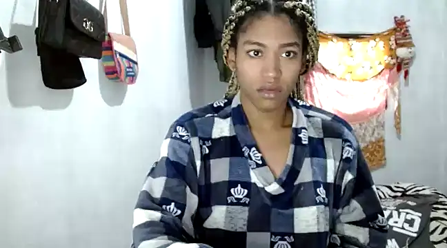 Snapshot of angelamarie1 chatting on February 6, 12:26 pm angelamarie1 online show from February 6, 12:26 pm