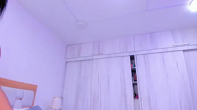 paola rodriguez online show from March 9, 7:05 pm