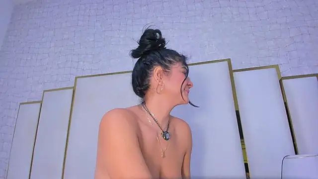 paola rodriguez online show from January 17, 11:48 am