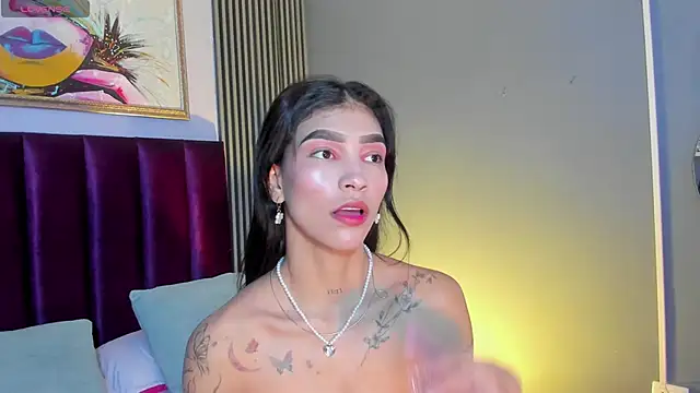LauraAristizabal online show from May 28, 11:51 am