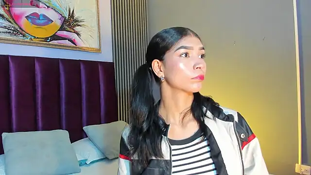 LauraAristizabal online show from June 16, 11:57 am