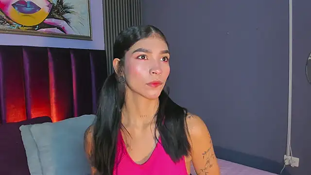 LauraAristizabal online show from June 18, 11:58 am
