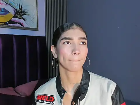 LauraAristizabal online show from June 19, 11:58 am