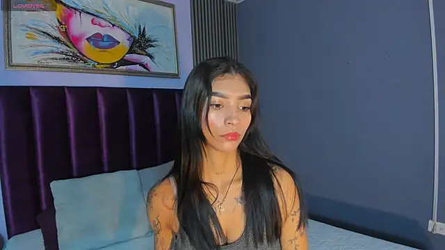 LauraAristizabal online show from June 25, 12:09 pm