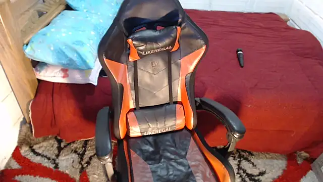 sexyjustin202 online show from March 8, 2:04 am