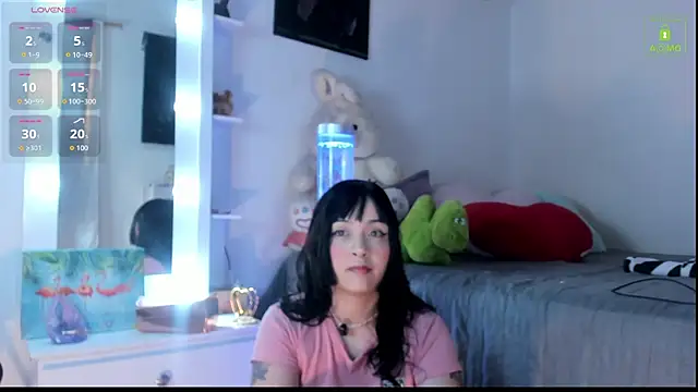 miaa-lee online show from November 20, 1:55 pm