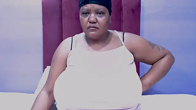 GiantTittts online show from November 7, 5:13 pm