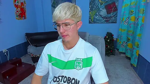 patrik 027 online show from December 15, 6:45 pm