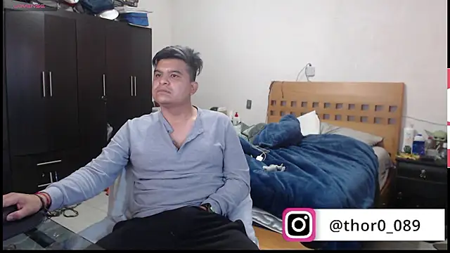Snapshot of thor000089 chatting on February 7, 4:33 pm thor000089 online show from February 7, 4:33 pm