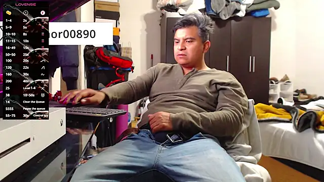 Snapshot of thor000089 chatting on March 24, 4:39 am thor000089 online show from March 24, 4:39 am