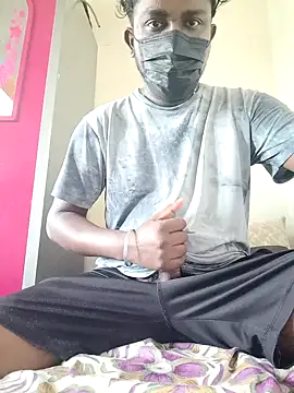 Snapshot of Mallupaiyanaachu chatting on January 11, 3:44 am Mallupaiyanaachu online show from January 11, 3:44 am