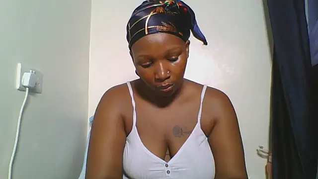 CuteJ online show from May 11, 11:49 am