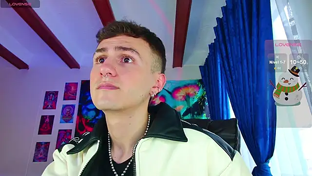 Snapshot of dimitri-bilak chatting on December 21, 10:30 pm dimitri-bilak online show from December 21, 10:30 pm