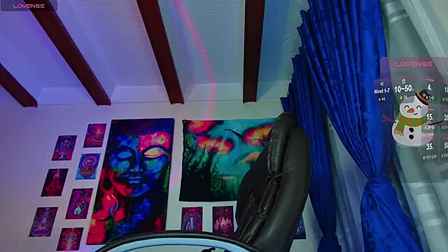 Snapshot of dimitri-bilak chatting on December 22, 1:34 am dimitri-bilak online show from December 22, 1:34 am