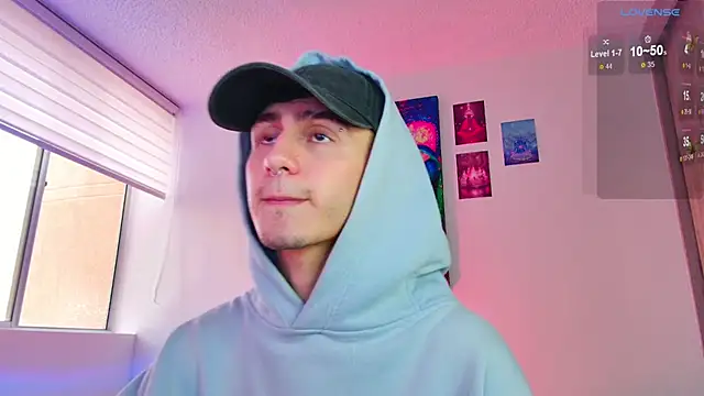 Snapshot of dimitri-bilak chatting on November 21, 10:08 pm dimitri-bilak online show from November 21, 10:08 pm